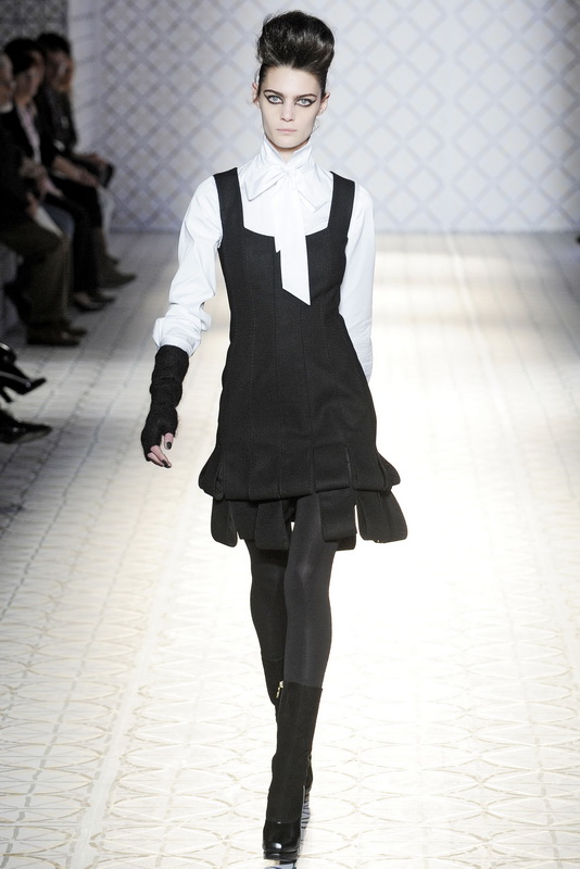 Pollini By Rifat Ozbek 09ﶬDƬ