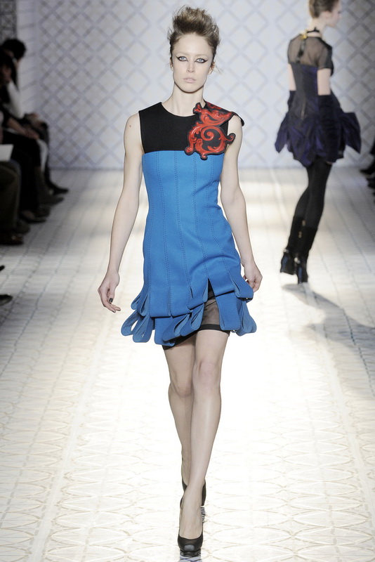 Pollini By Rifat Ozbek 09ﶬDƬ