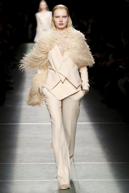 Givenchy 09ﶬDƬ
