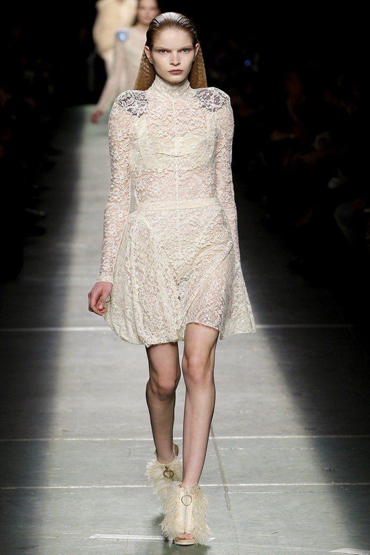 Givenchy 09ﶬDƬ