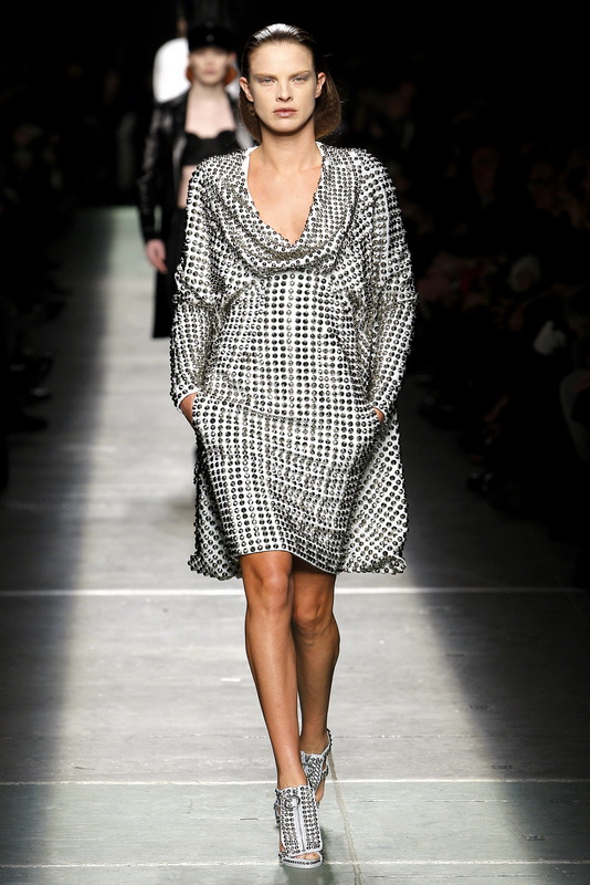 Givenchy 09ﶬDƬ