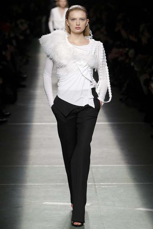 Givenchy 09ﶬDƬ