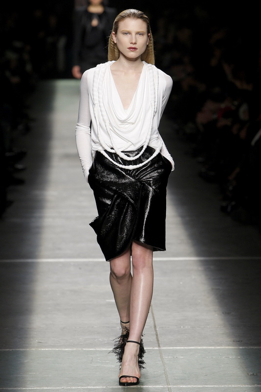 Givenchy 09ﶬDƬ