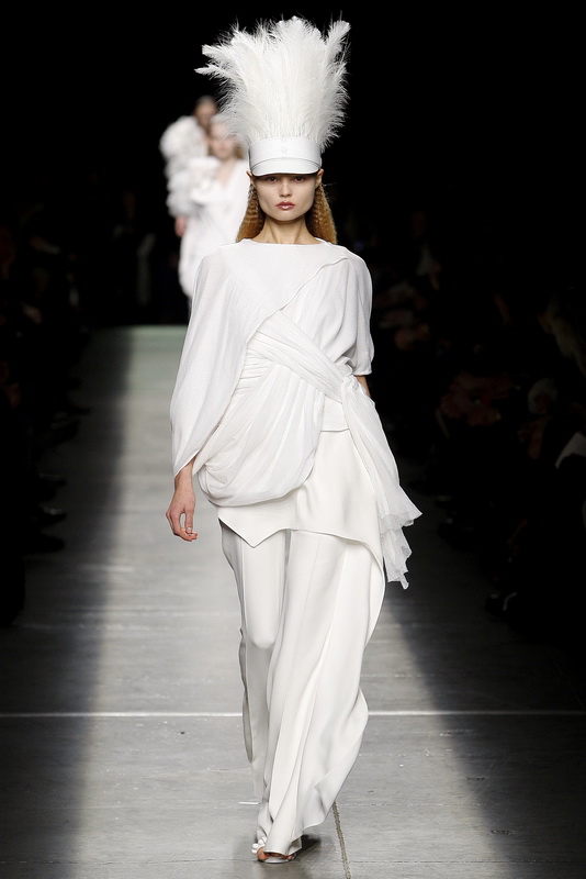 Givenchy 09ﶬDƬ