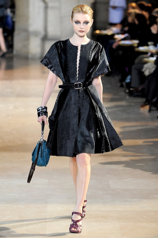 Loewe 09ﶬDƬ