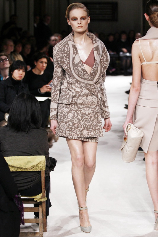 Miu Miu 09ﶬDƬ