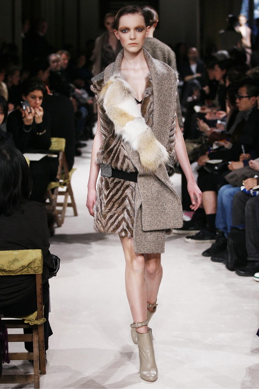 Miu Miu 09ﶬDƬ