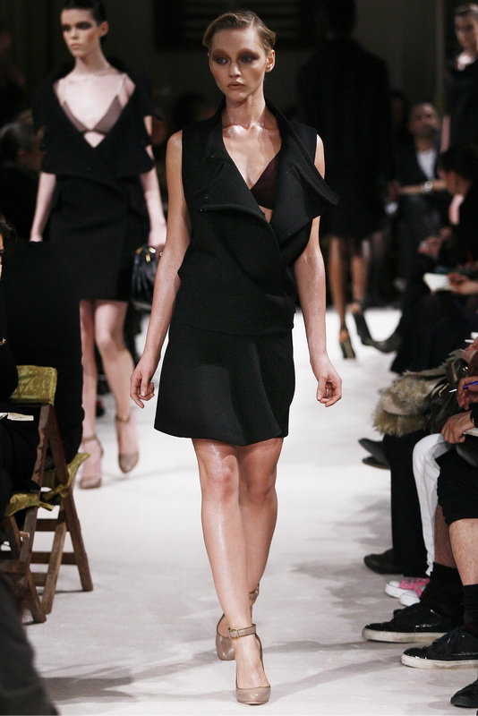 Miu Miu 09ﶬDƬ