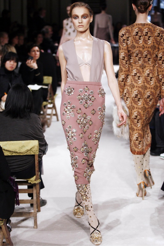 Miu Miu 09ﶬDƬ