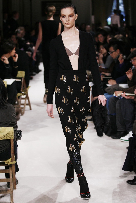 Miu Miu 09ﶬDƬ
