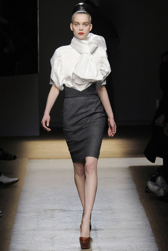 Yves Saint Laurent 09ﶬDƬ