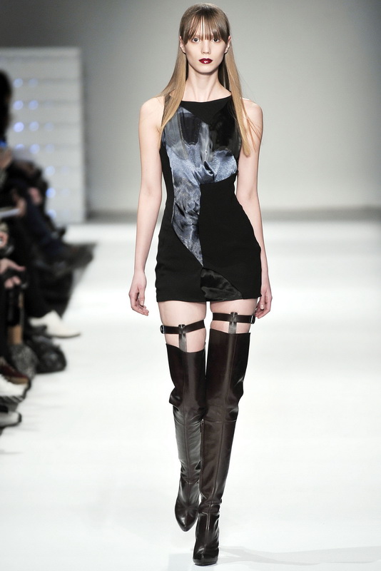 Hussein Chalayan 09ﶬDƬ