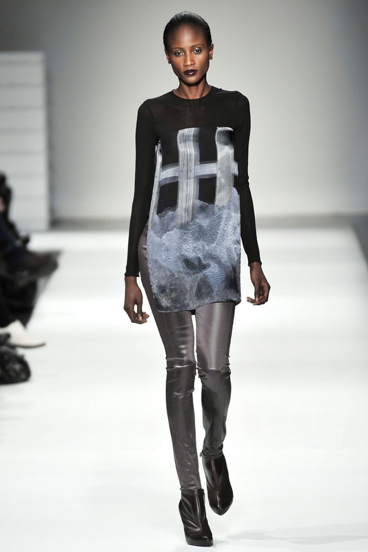 Hussein Chalayan 09ﶬDƬ
