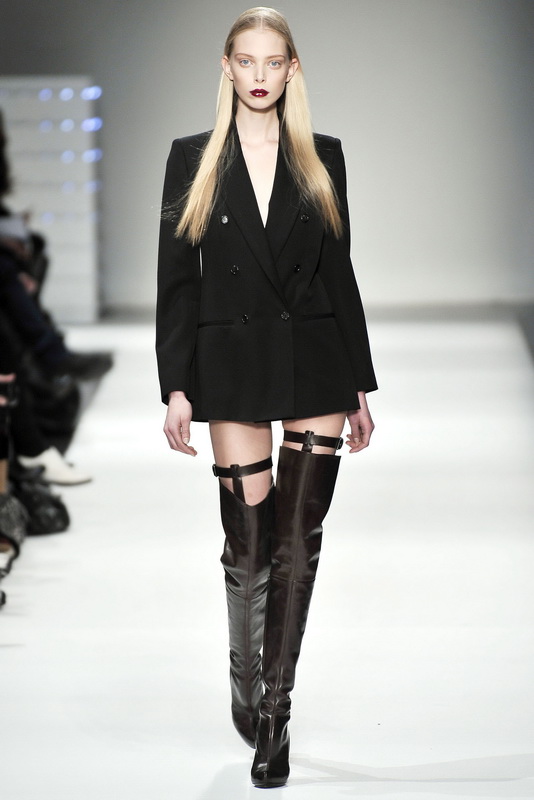 Hussein Chalayan 09ﶬDƬ