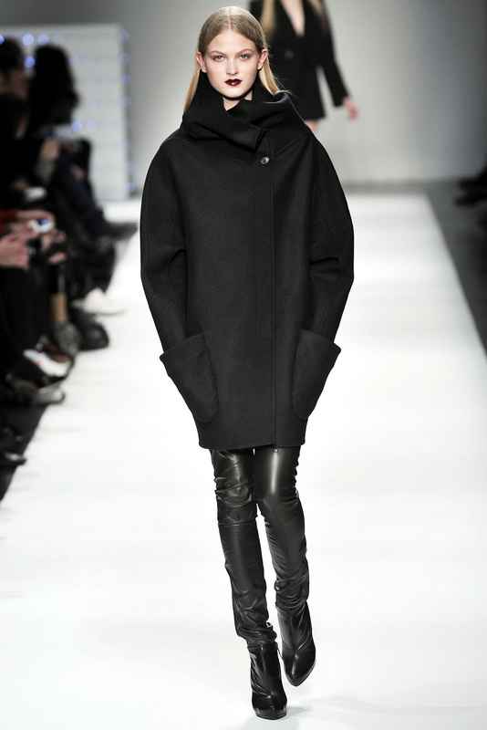 Hussein Chalayan 09ﶬDƬ