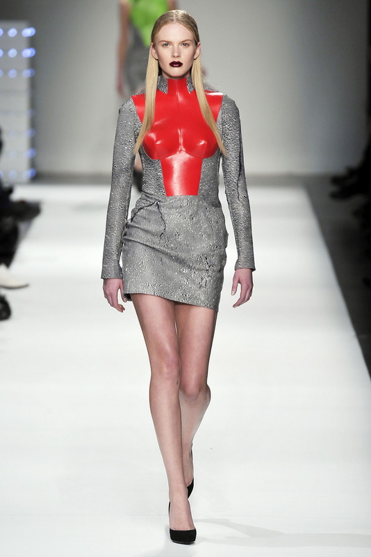 Hussein Chalayan 09ﶬDƬ