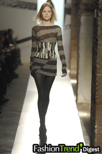 Anna Molinari 07ﶬDƬ