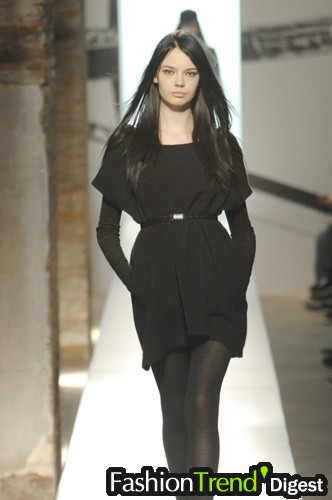 Anna Molinari 07ﶬDƬ