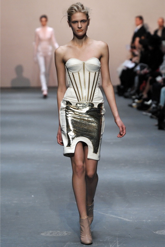 Richard Nicoll 09ﶬDƬ
