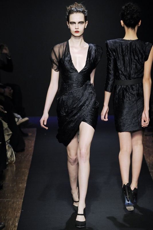 Costume National 09ﶬDƬ