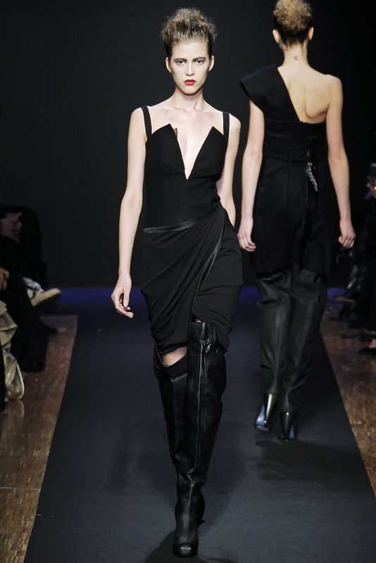 Costume National 09ﶬDƬ