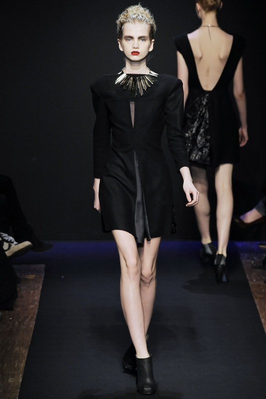 Costume National 09ﶬDƬ