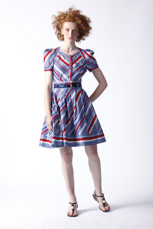 Marc by Marc Jacobs 10紺DƬ