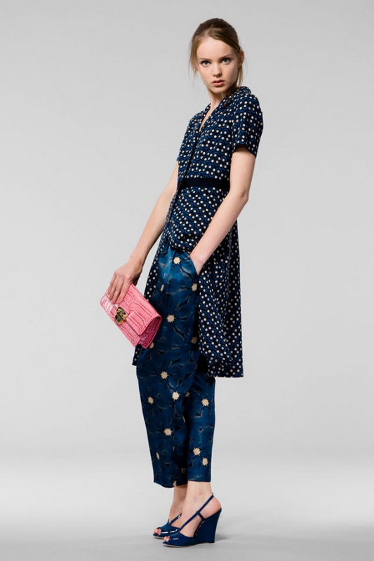 Moschino 10ĸDƬ
