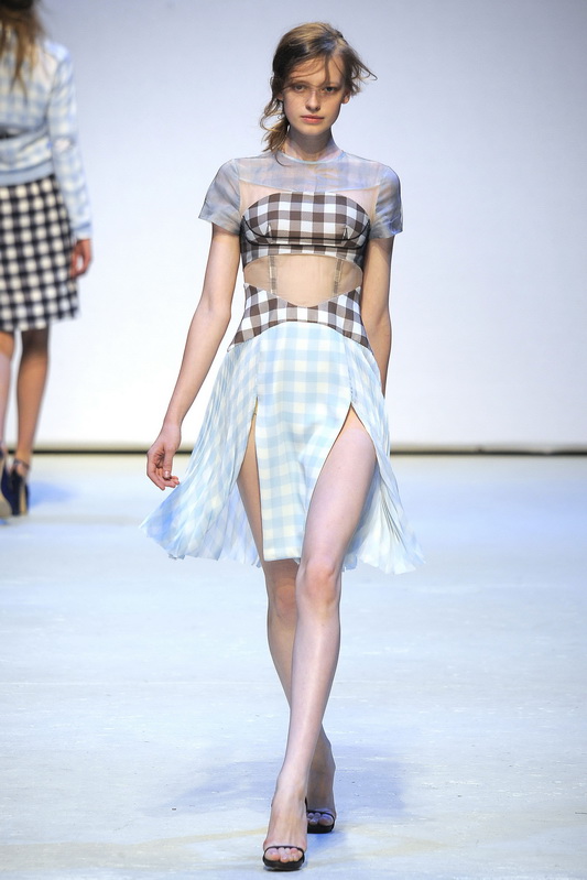 Christopher Kane 10春夏