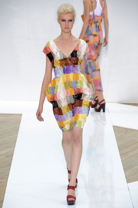 Nicole Farhi 10ĸDƬ