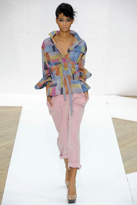 Nicole Farhi 10ĸDƬ