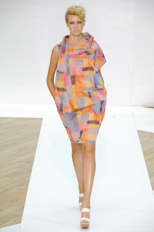 Nicole Farhi 10ĸDƬ