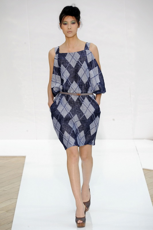Nicole Farhi 10ĸDƬ