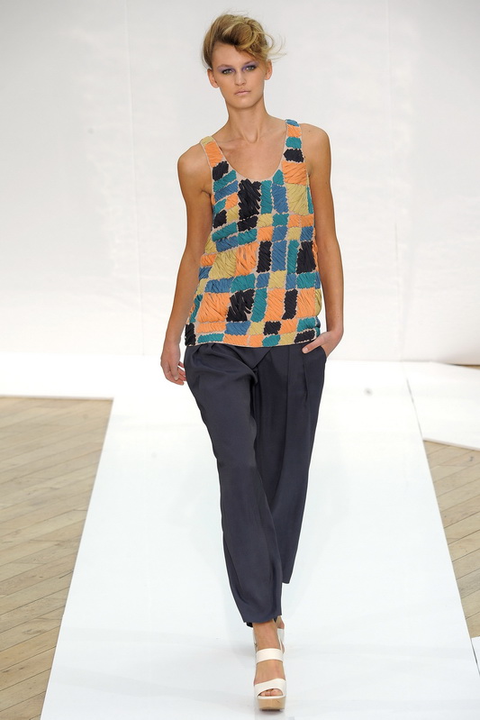 Nicole Farhi 10ĸDƬ