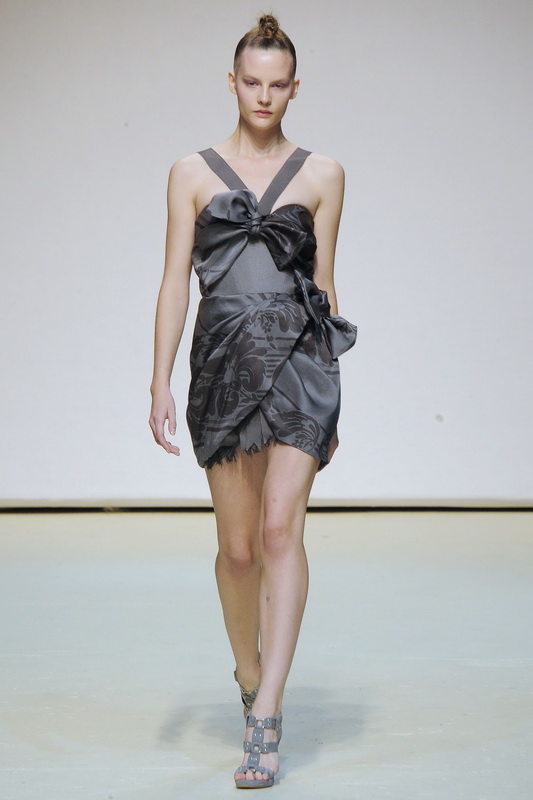 Richard Nicoll 10ĸDƬ