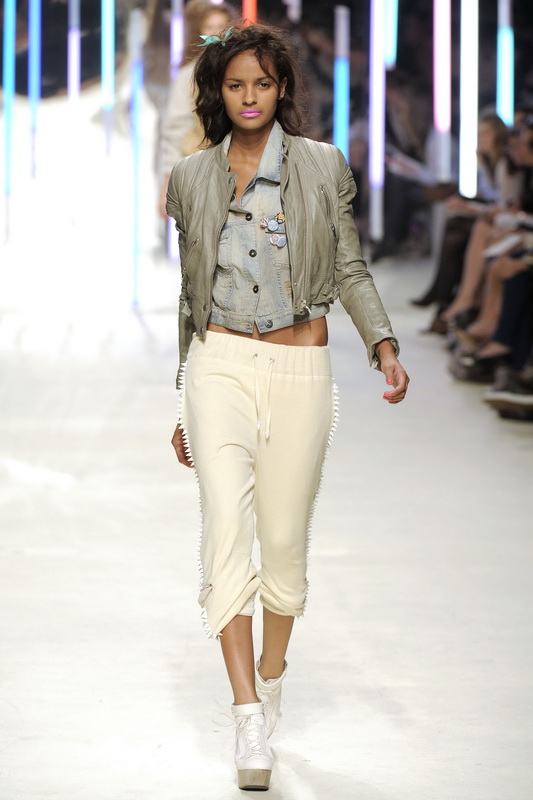 Topshop Unique 10ĸDƬ