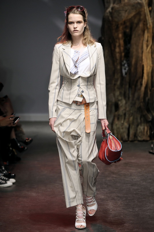 Vivienne Westwood Red Label 10ĸDƬ