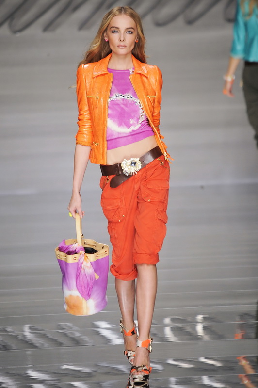 Blumarine 10ĸDƬ