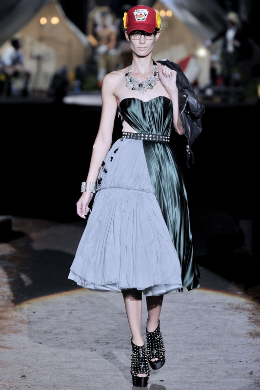 Dsquared 2 10ĸDƬ