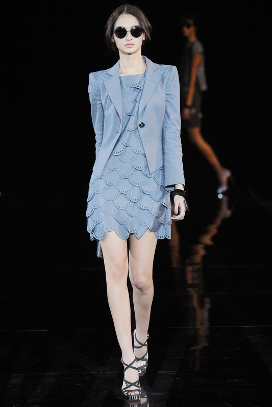 Emporio Armani 10ĸDƬ