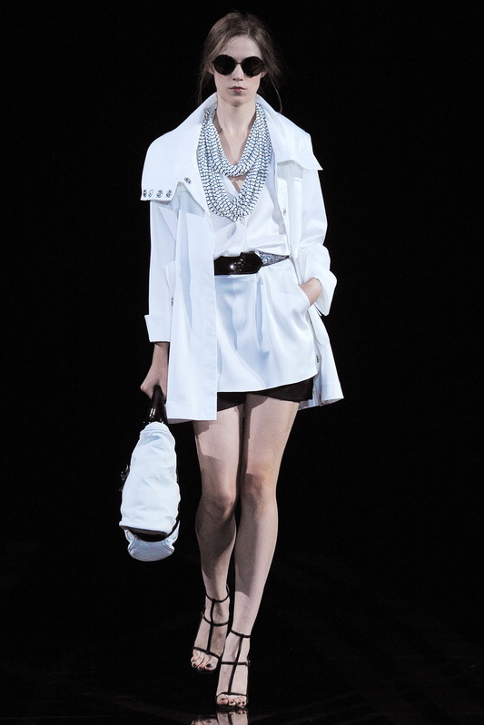 Emporio Armani 10ĸDƬ