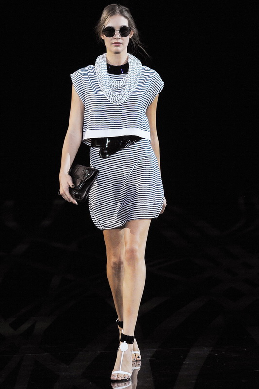 Emporio Armani 10ĸDƬ