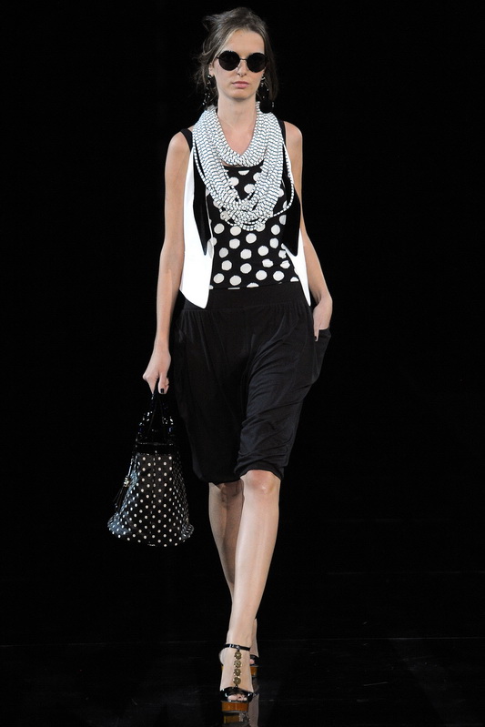 Emporio Armani 10ĸDƬ