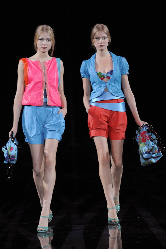 Emporio Armani 10ĸDƬ