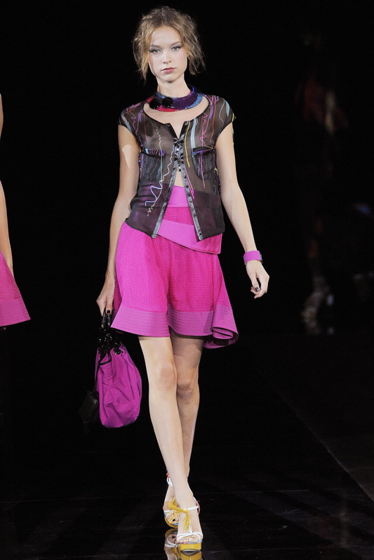 Emporio Armani 10ĸDƬ