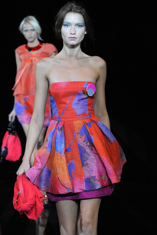 Emporio Armani 10ĸDƬ