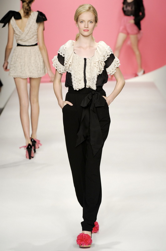 Moschino - Cheap & Chic 10ĸDƬ