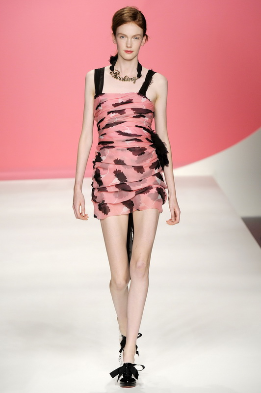Moschino - Cheap & Chic 10ĸDƬ