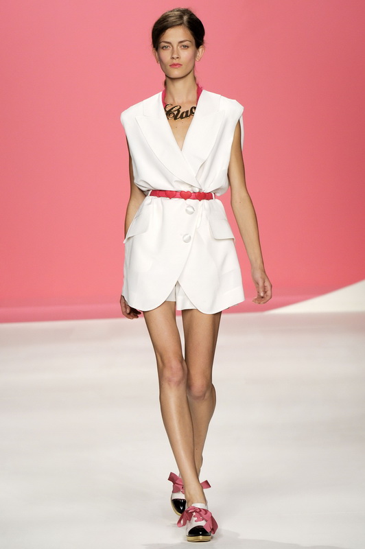 Moschino - Cheap & Chic 10ĸDƬ