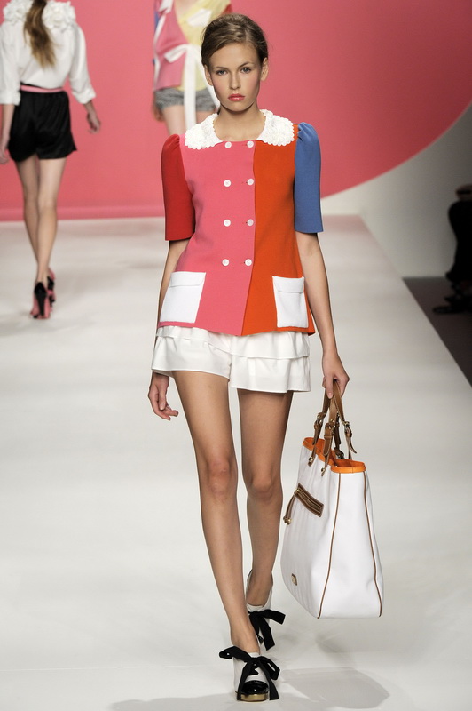 Moschino - Cheap & Chic 10ĸDƬ